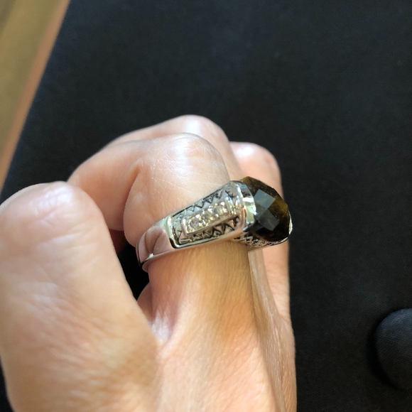 Lia Sophia Ring Size 6 - Picture 2 of 4